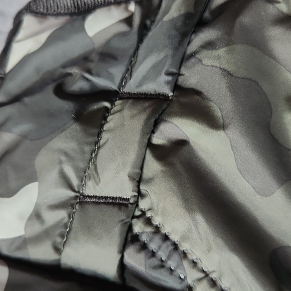AVIA Camo Vest - Picture 4 of 11